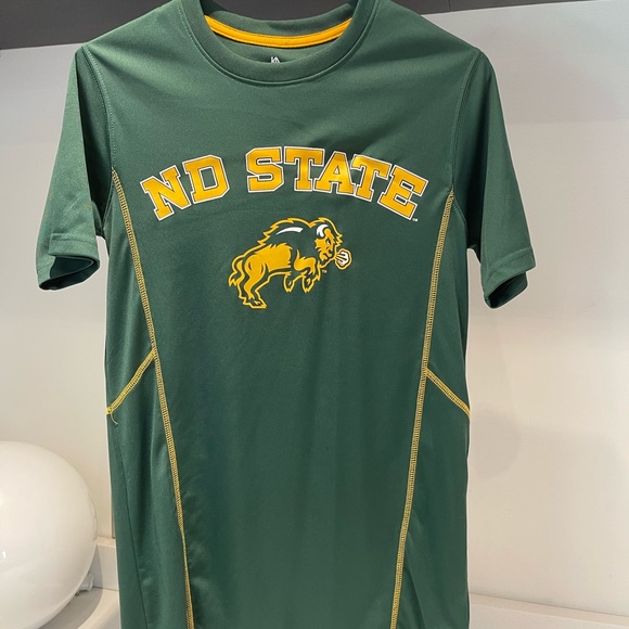 North Dakota State NDSU Bison Dri fit T-shirt men’s small - Picture 2 of 8
